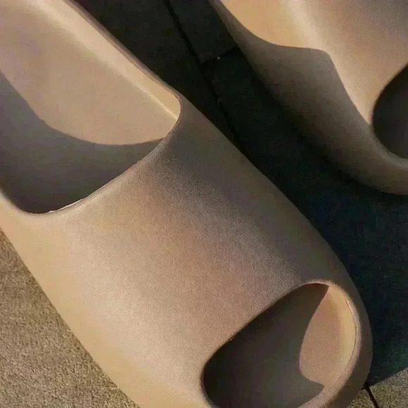 Brown Casual Women's Anti-Slip Slippers - Picture 6 of 7